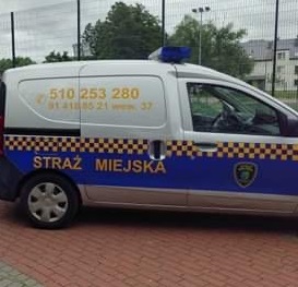 auto straży miejskiej  w Stepnicy